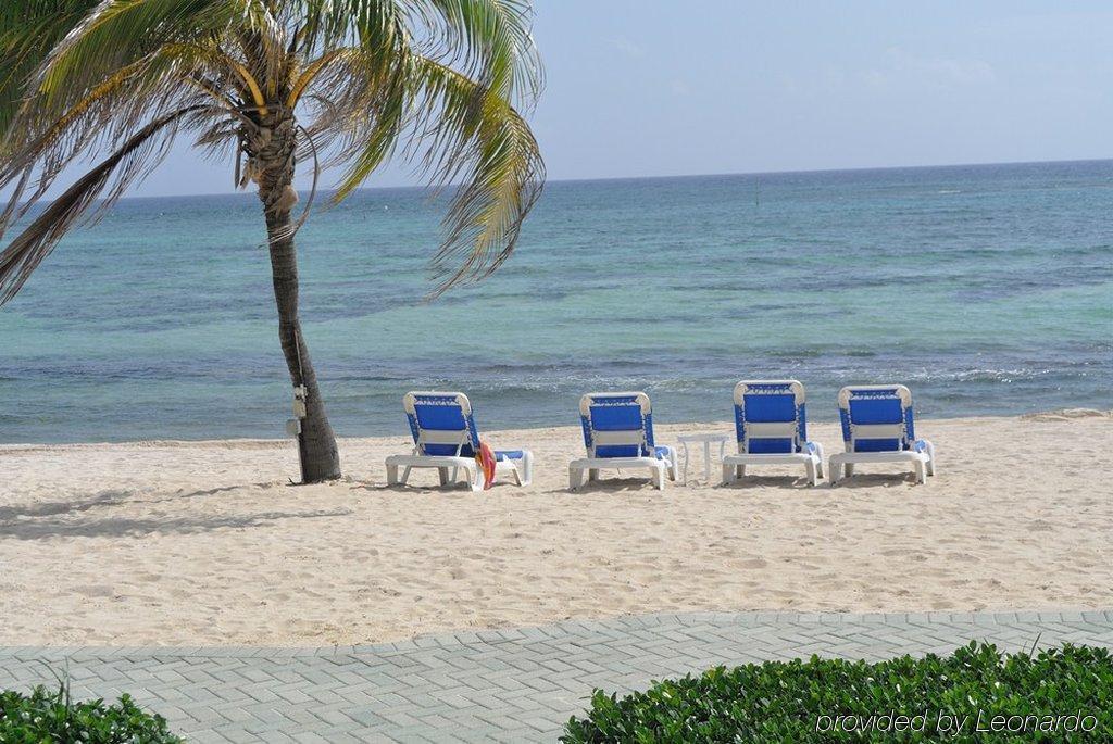 Resort Castaways Cayman